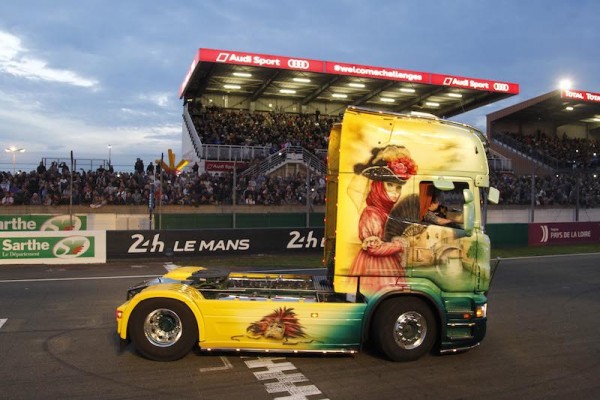 24-HEURES-DU-MANS-CAMION-2015-la-fabuleuse-parade-Photo-THIERRY-COULIBALY-