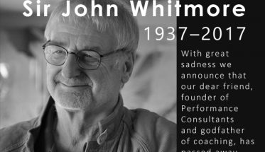 Sir John Whitmore (1937–2017) fondateur de "Performance Consultants International"